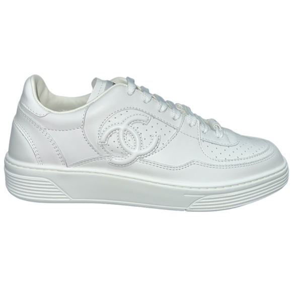 Chanel 23A White Calfskin Leather CC Logo Tie Flat Runner Trainer Sneaker 40.5 - Picture 1 of 12
